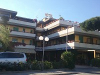 Tinteggiatura esterna svolta presso Hotel in Campo nell'Elba